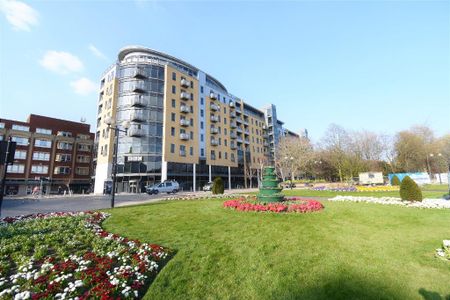 2 bedroom flat to rent - Photo 4