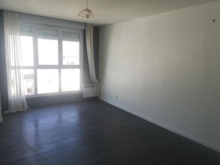 Location Appartement 2 pièces 45m² TOURS 37000 - Photo 5