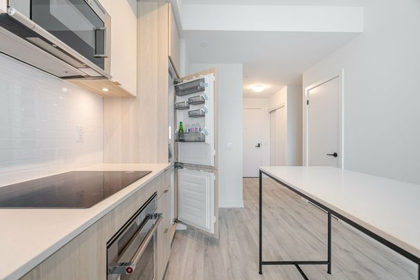 For Lease - 220 Missinnihe Way Unit# 1411, Mississauga, Ontario - Photo 1