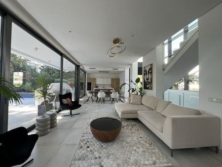Detached Villa in Estepona - Photo 4