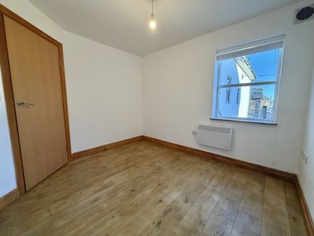 Charminster Road, Bournemouth, - Photo 3