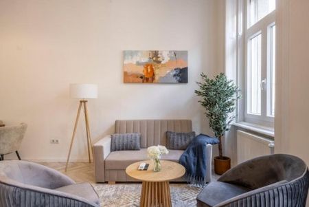 Jókai utca - Fotó 2