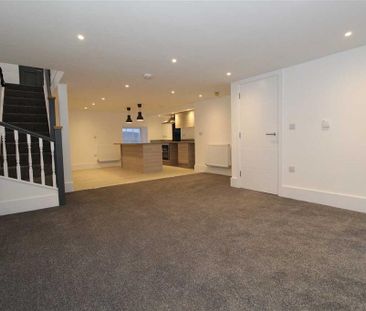2 bedroom maisonette to rent - Photo 1