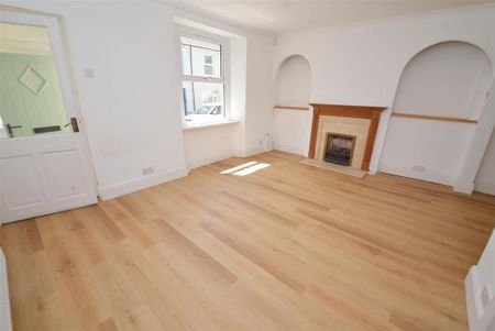2 bedroom terraced house to rent - Photo 2
