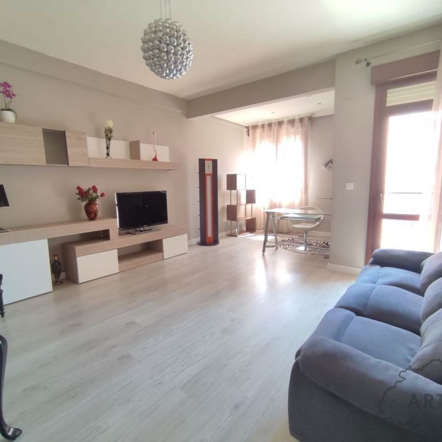 Alquiler de piso en Calle Juan de Garay - Photo 1