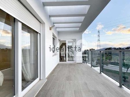 Alquiler de piso en Calle Caronte - Photo 3