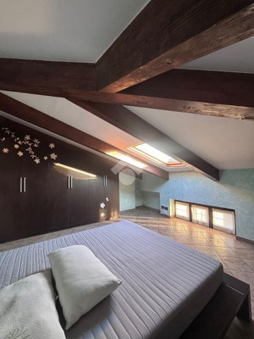 Porzione di trifamiliare in affitto - Photo 5