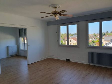 MONTARGIS RESIDENCE SECURISEE AVEC GARAGE - Photo 4