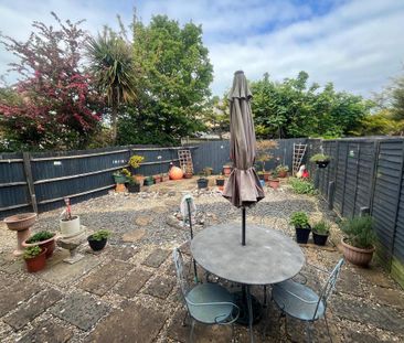 3 bedroom terraced house to rent - Photo 1