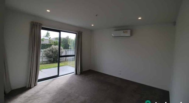 Lovely Three Bedroom Townhouse in Wigram - Photo 1