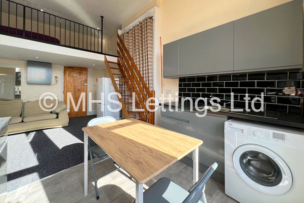 1 Bedroom Apartment for rent in Moorland Road - Photo 1