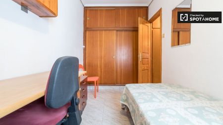 valencia, Valencian Community 46021 - Photo 2