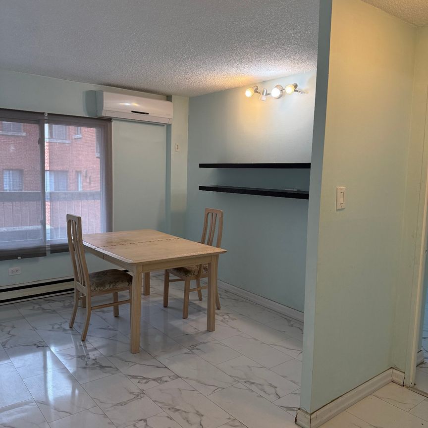 3470 Rue Simpson Montréal (Ville-Marie), QC H3G - Photo 1