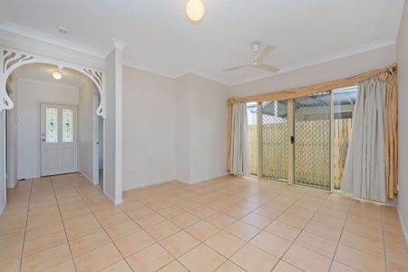 22 Southern Cross Circuit, Douglas. - Photo 4