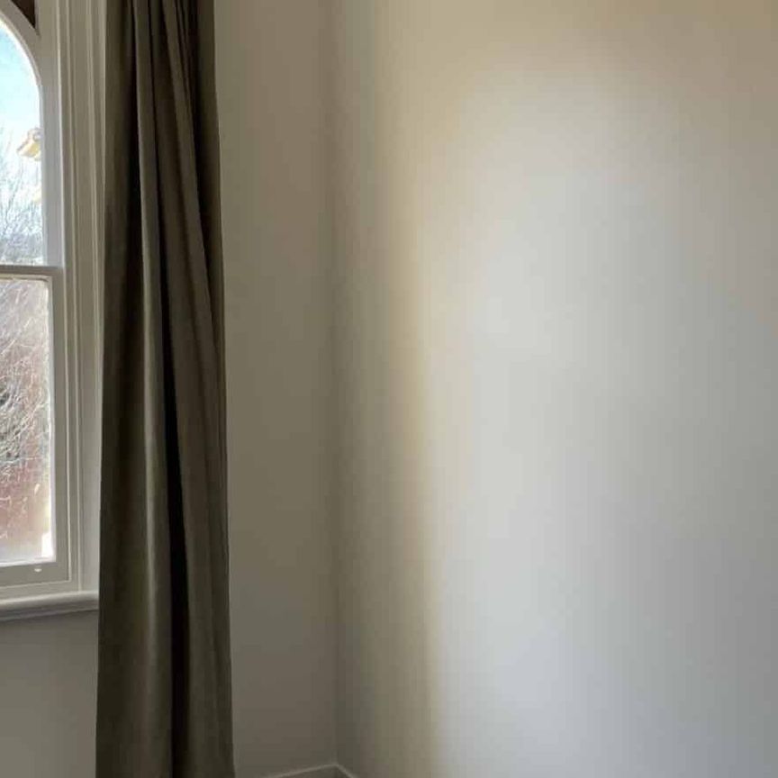 Two-bedroom Central City apartment - Photo 1