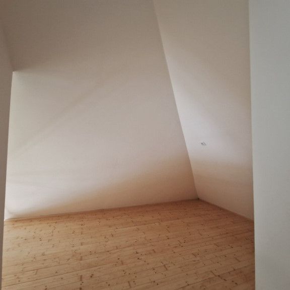 Generalsanierte, moderne 3-Zimmer-Galeriewohnung inkl. Parkplatz - in Wildon! Die Sanierungsarbeiten sind noch nicht abgeschlossen! - Photo 1