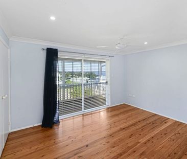 Large Family Home in Prime Position with Ocean Views - Photo 2