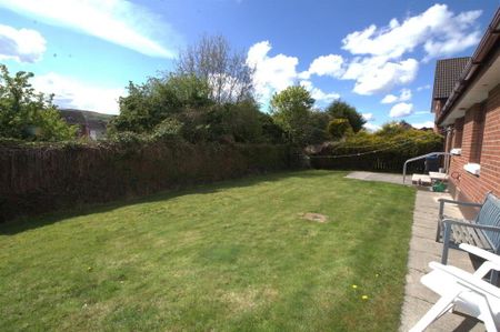 10 Blackthorn Road, Newtownabbey, BT37 0GH - Photo 2