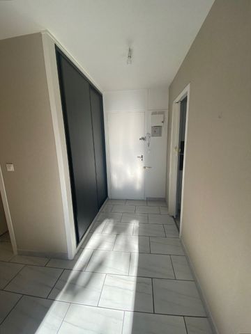 Location Appartement 4 pièces 80m² ANGOULEME 16000 - Photo 5