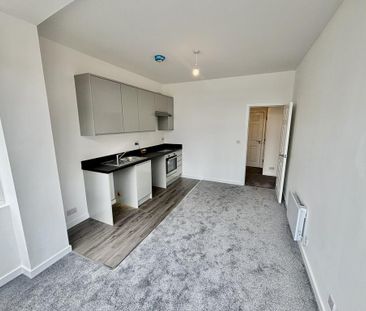 1 bedroom flat to rent - Photo 2