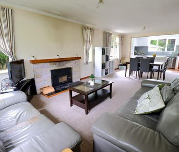 Everything you need on Epsom - Photo 6