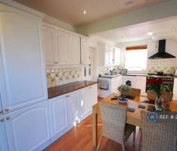 1 bedroom in a house share to rent - Photo 4