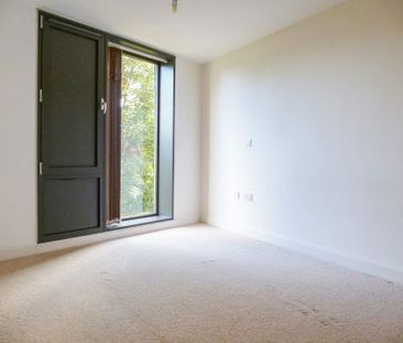 A 1 Bedroom Flat in St James Walk GL50 3UE - Photo 1