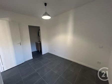 Location Appartement 2 pièces 33m² GRAULHET 81300 - Photo 2