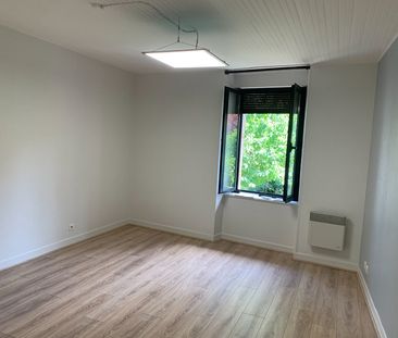 Location Appartement 3 pièces 64m² - Photo 3