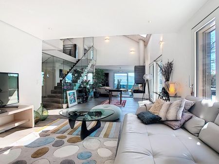 Superb Detached Villa with direct access to the sea - Photo 2