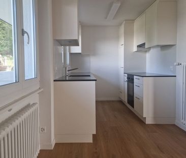 Komplett renovierte Wohnung in stadtnaher und dennoch ruhiger Lage - Photo 3