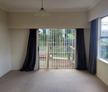 Port and seaViews - Photo 4