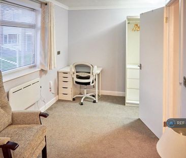 1 bedroom flat to rent - Photo 6