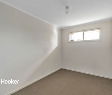 Quiet & Convenient Location Living! - Photo 4