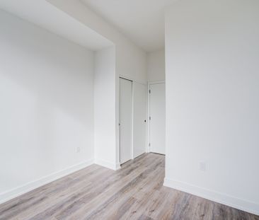 For Lease - 2475 Old Bronte Road Unit# 807, Oakville, Ontario - Photo 2