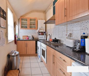 2 Bed Terraced House, Risley Avenue, N17 - Photo 4