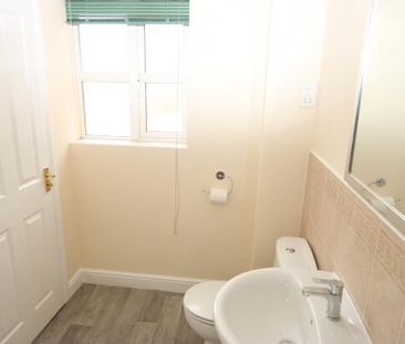 1 bedroom in a house share to rent - Photo 6