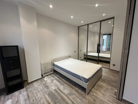 Location Appartement 3 pièces 49m² NICE 06000 - Photo 4