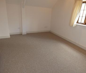 3 bedroom barn conversion to rent - Photo 5