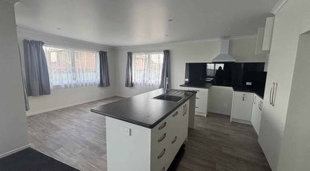 Brand New three bedroom home with Rural Outlook - Photo 2