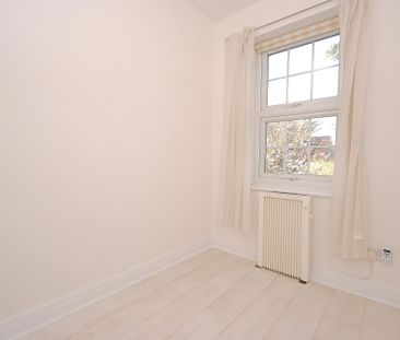 2 bedroom mid terraced house to rent, - Photo 4