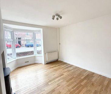 4 bedroom semi-detached house to rent - Photo 1