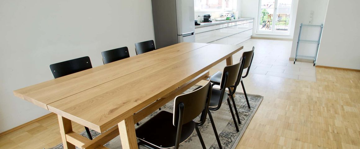 Room in Bernhard-Weiß-Straße, Berlin for 92 m² with 5 bedrooms - Photo 1