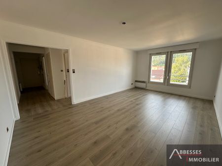Location Appartement 4 pièces 93m² REMIREMONT 88200 - Photo 3
