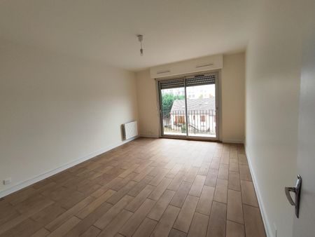 Location Appartement 2 pièces 49m² POITIERS 86000 - Photo 2