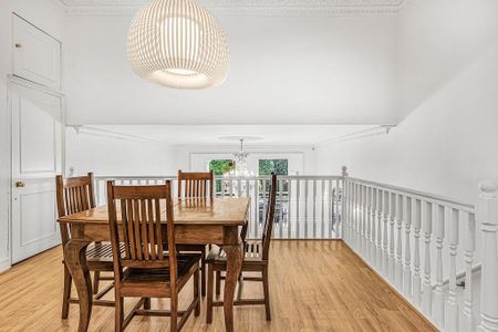 3 bedroom flat to rent - Photo 4