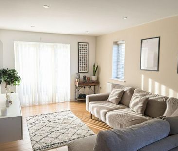 2 bedroom flat to rent - Photo 2