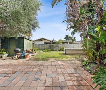 Three Bedroom Home in Cooloongup - Photo 4