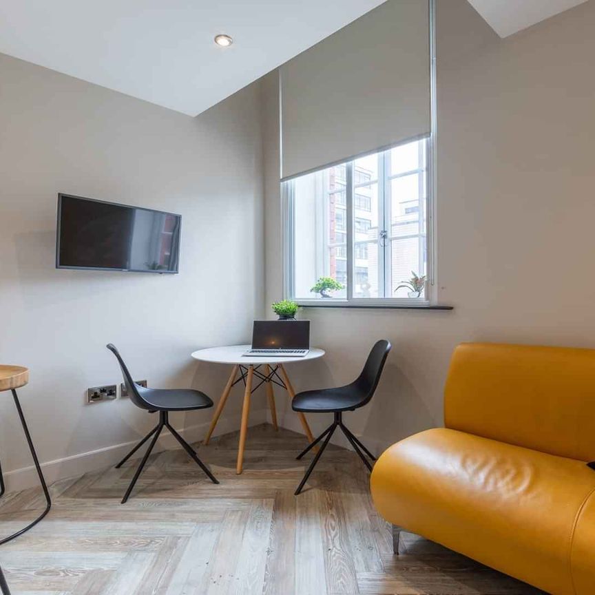 Platinum Studio - Photo 1