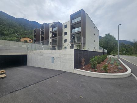 AFFITTASI NUOVO E BELLISSIMO 3.5 LOCALI A LUMINO - Foto 5